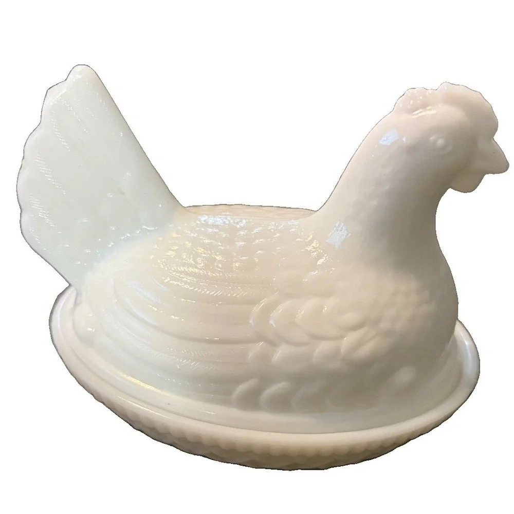 Vintage White Milk Glass Hen On Nest Covered Dish Chicken Trinket Candy Bowl